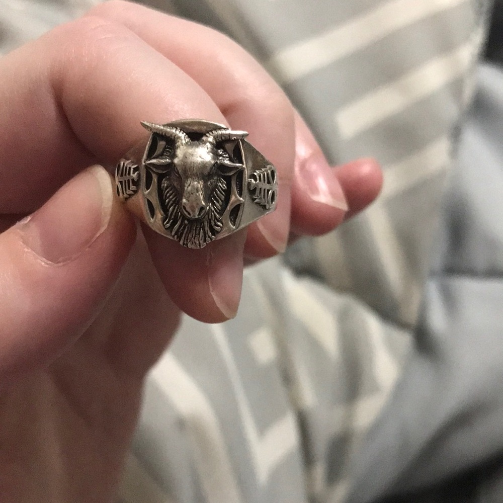 Etah Love ring
